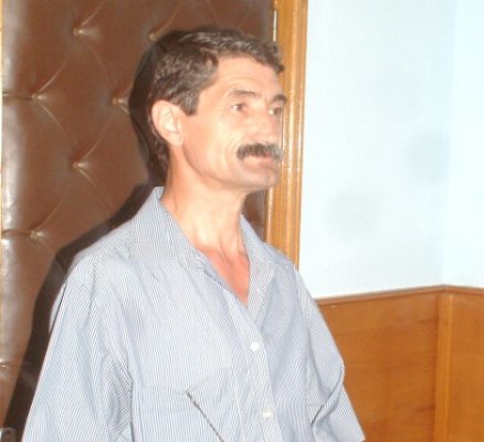 Avocaţii fostului primar de la Horia vor să-l scape prin neprezentare